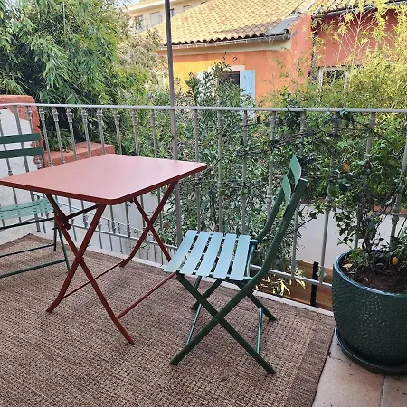 Le Petit Montmartre Chic Centre Nîmes